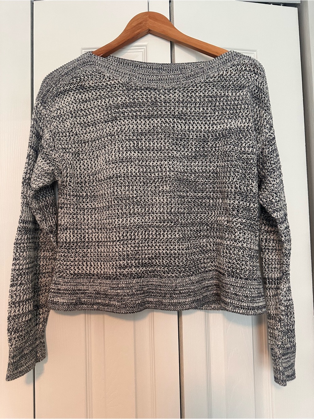 Old navy knit sweater size small